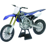 NEW-RAY  REPLICA 1:6 RACE BIKE 17 YAMAHA YZ450F BLUE